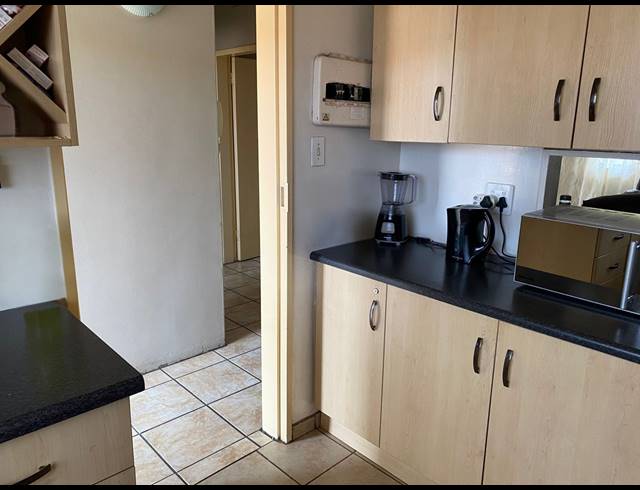 2 BEDROOM APARTMENT FOR SALE IN VANDERBIJLPARK CW 3